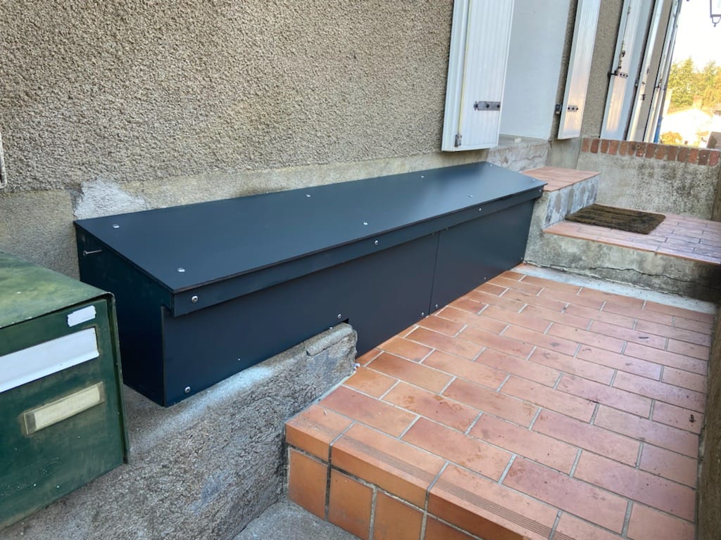 Création d&rsquo;un coffre extérieur en Trespa sur-mesure